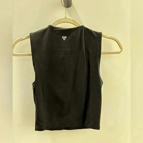 Aritzia TNA butter muscle tank - Picture 3 of 3